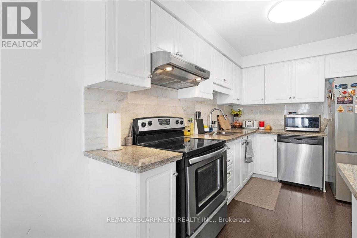 Photo 19 of 27 104 Frances Avenue, Hamilton ON