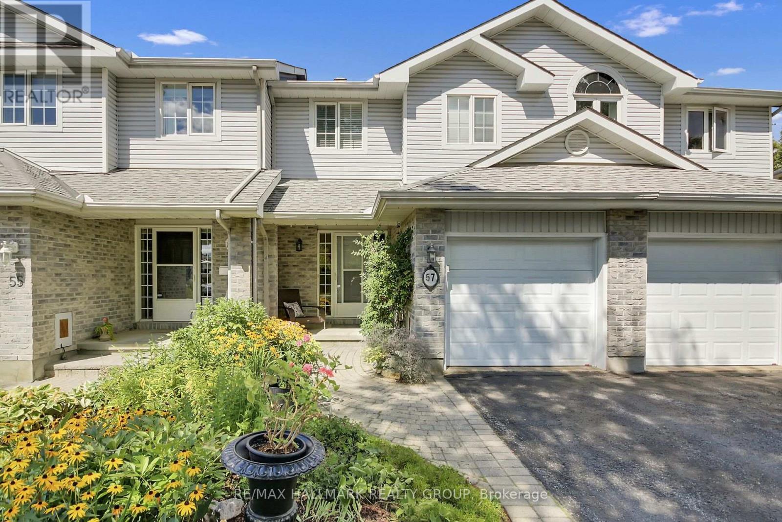 Photo 10 of 57 Windcrest Court, Ottawa ON
