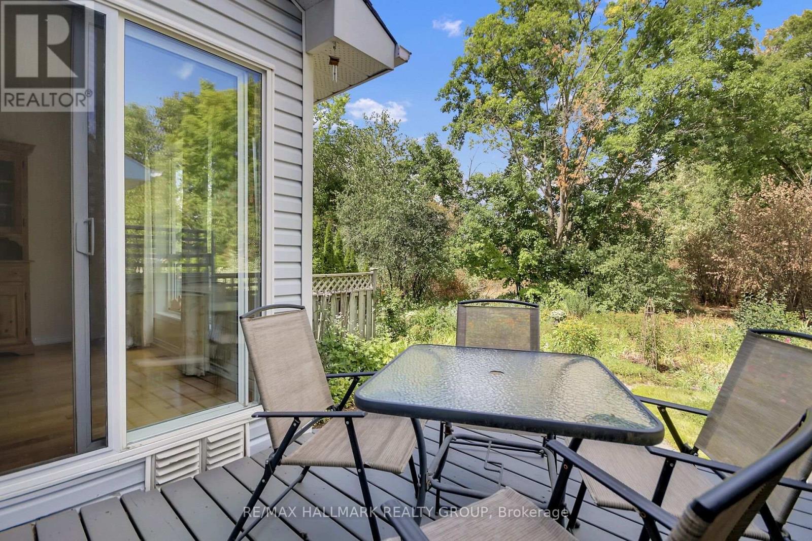 Photo 16 of 57 Windcrest Court, Ottawa ON