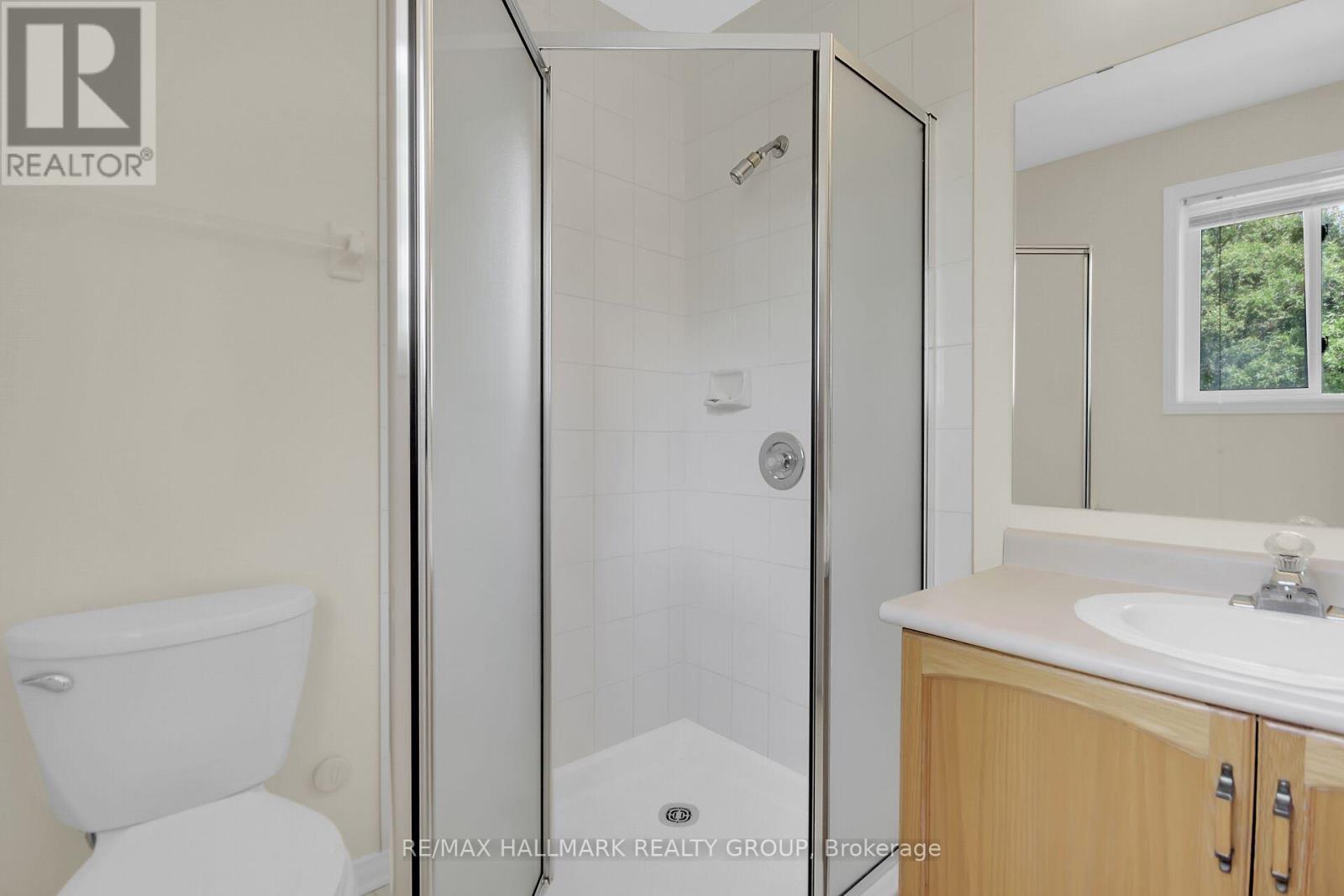 Photo 20 of 57 Windcrest Court, Ottawa ON