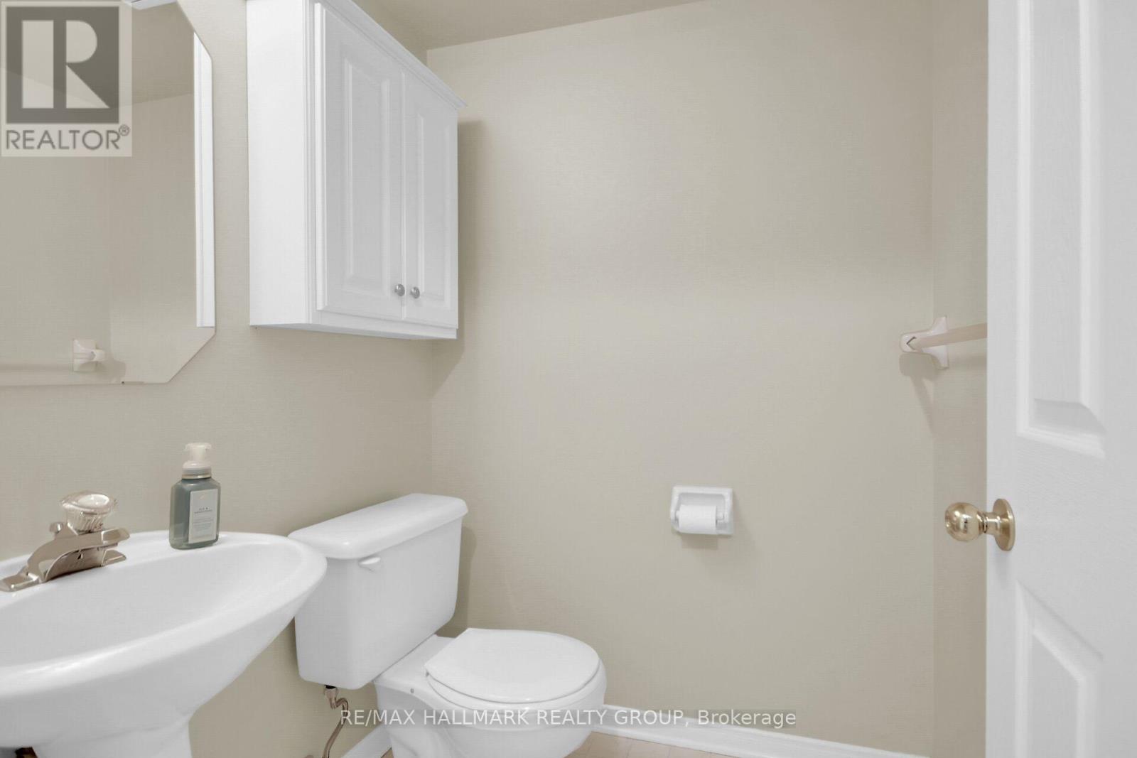 Photo 28 of 57 Windcrest Court, Ottawa ON