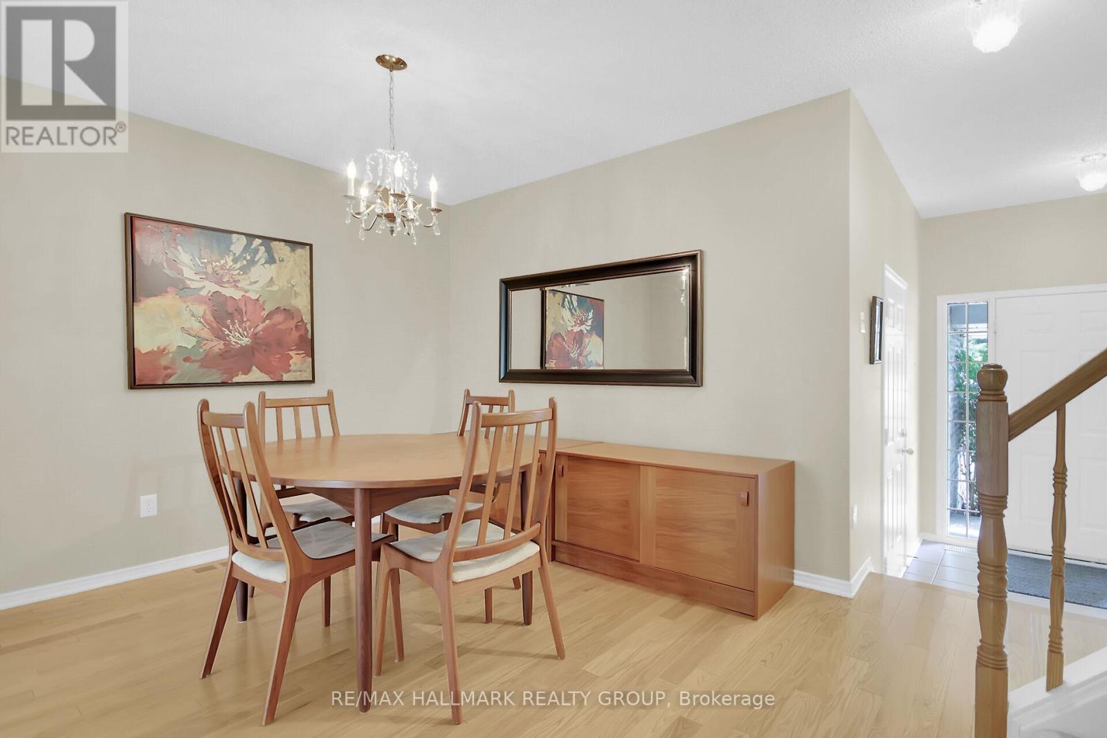 Photo 35 of 57 Windcrest Court, Ottawa ON