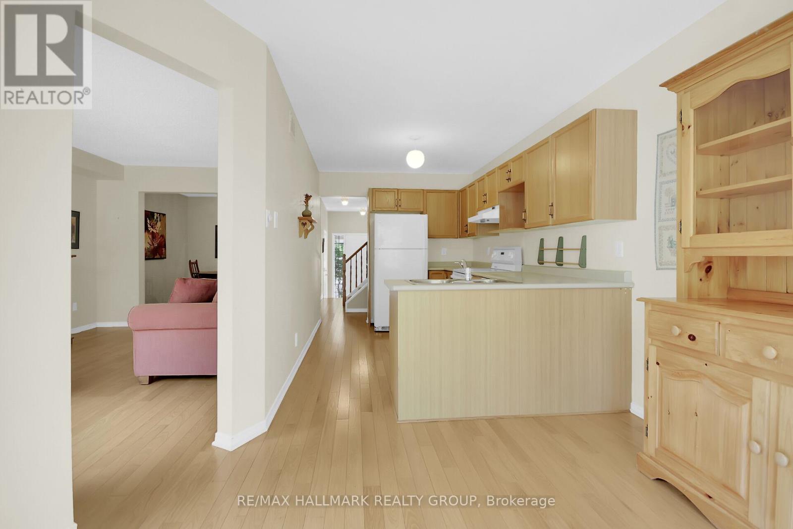 Photo 40 of 57 Windcrest Court, Ottawa ON