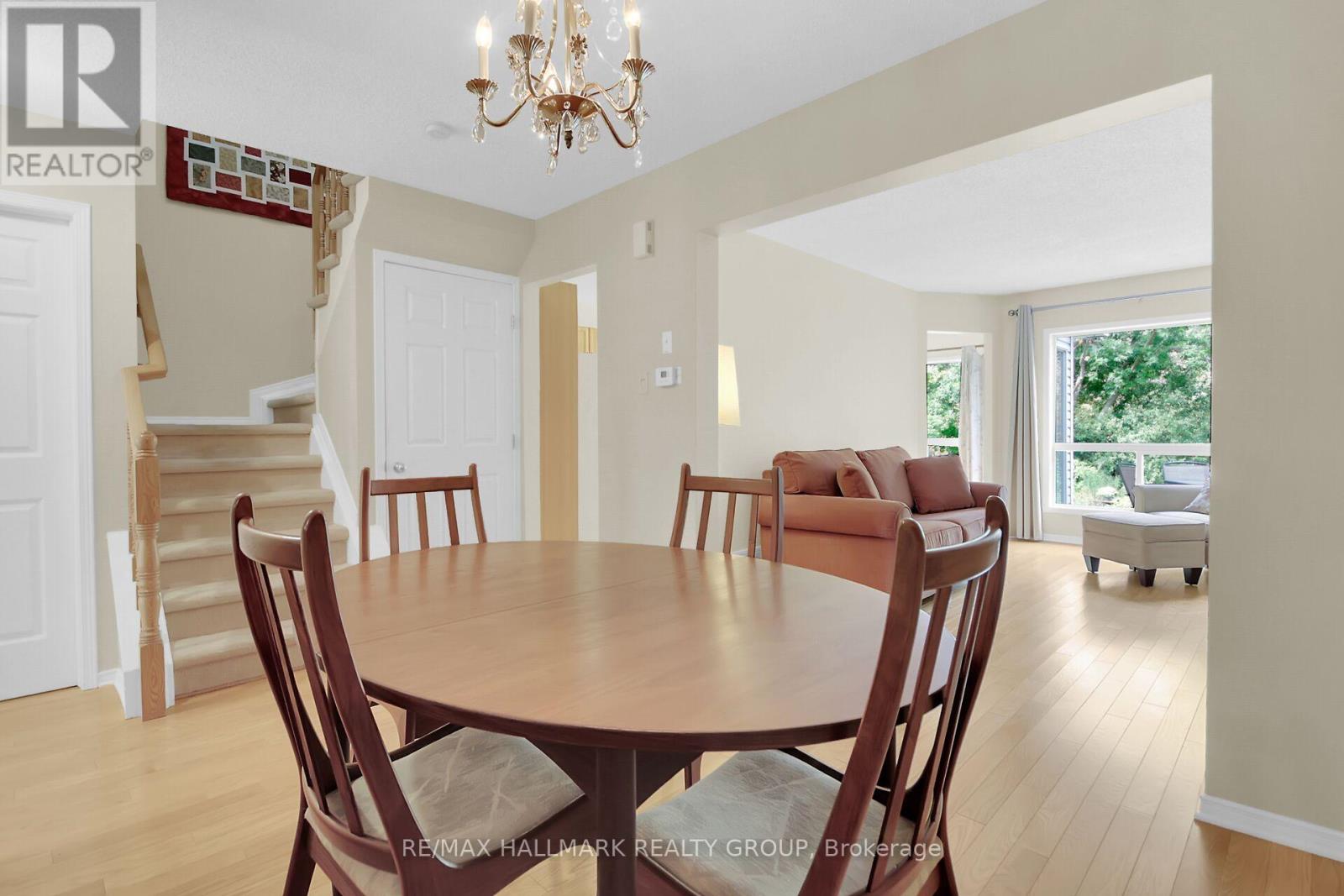 Photo 6 of 57 Windcrest Court, Ottawa ON