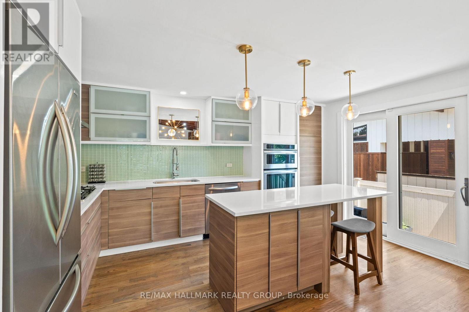 Photo 21 of 377 Summit Avenue, Ottawa ON