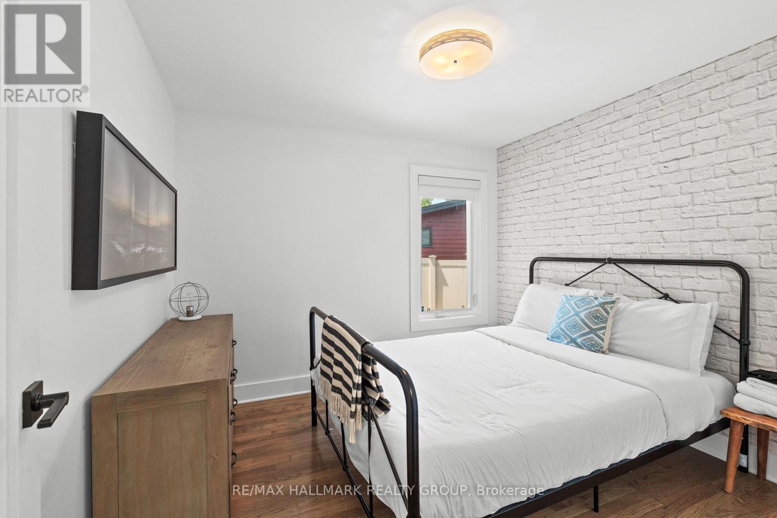 Photo 34 of 377 Summit Avenue, Ottawa ON