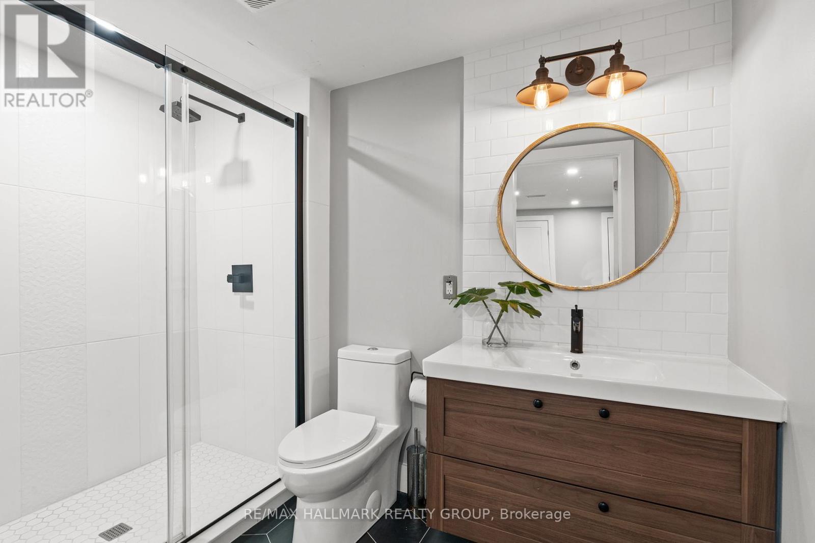 Photo 41 of 377 Summit Avenue, Ottawa ON