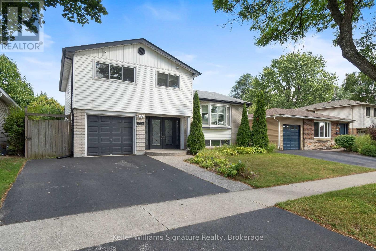 Photo 1 of 713 Mullin Way, Burlington ON