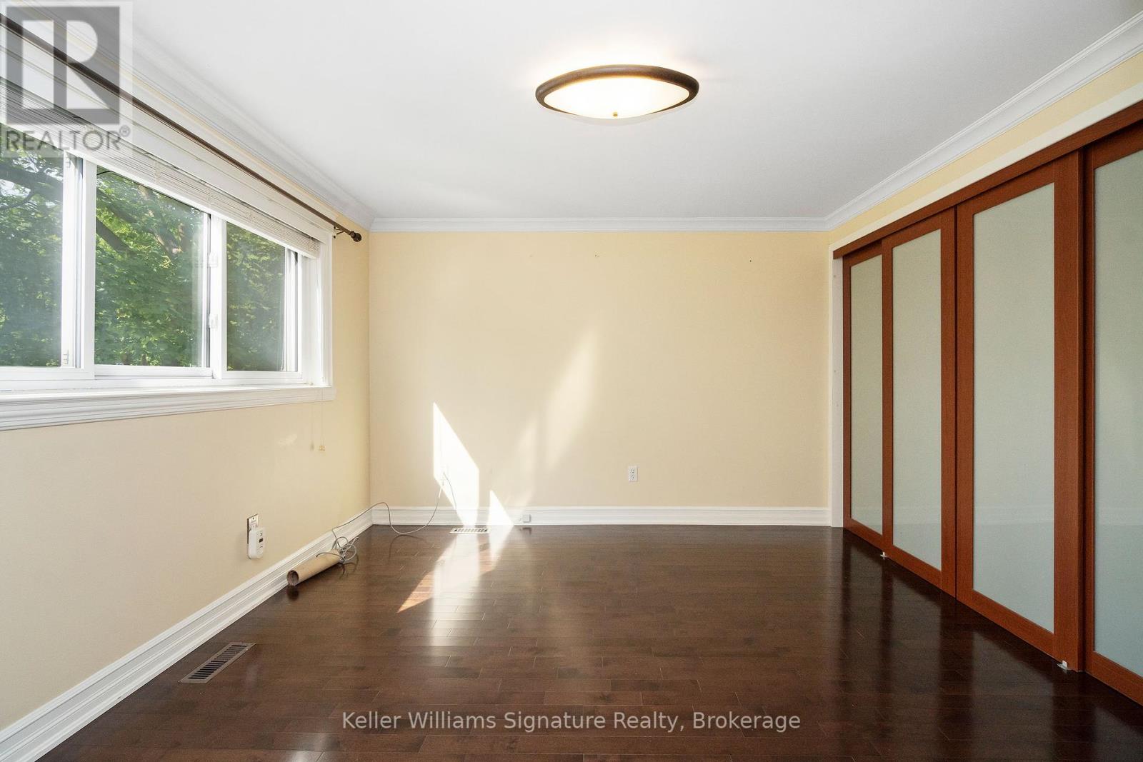 Photo 24 of 713 Mullin Way, Burlington ON