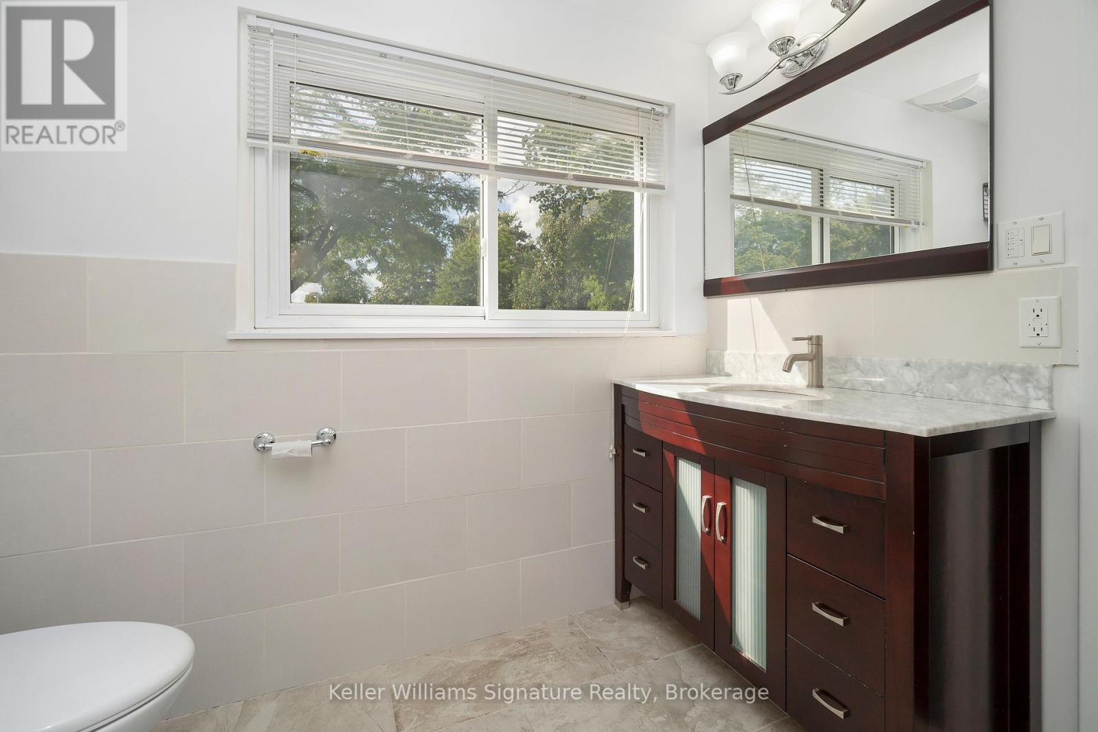 Photo 28 of 713 Mullin Way, Burlington ON