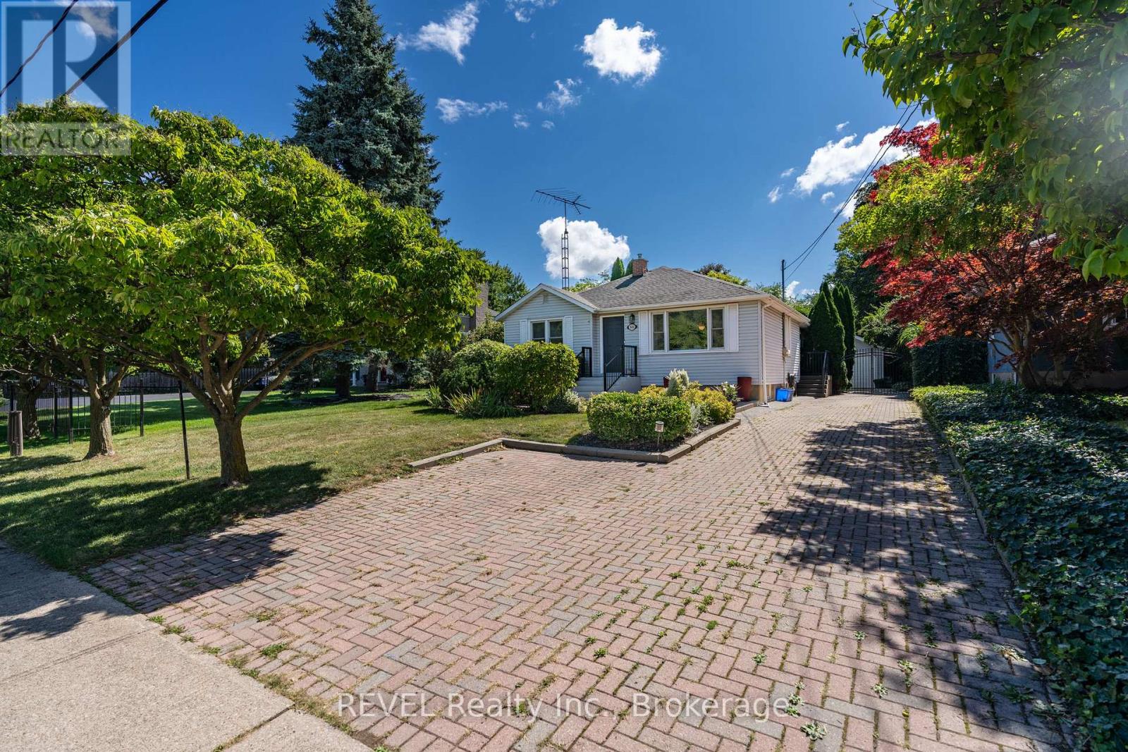 Photo 37 of 522 Mississagua Street, Niagaraonthelake ON