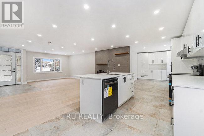 Photo 30 of 39 Sunnycrest Drive, Ottawa ON