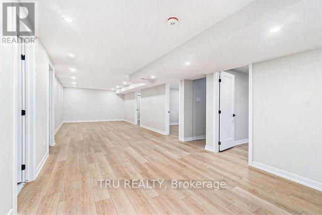 Photo 29 of 39 Sunnycrest Drive, Ottawa ON