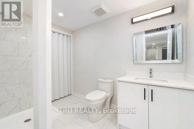 Photo 10 of 39 Sunnycrest Drive, Ottawa ON