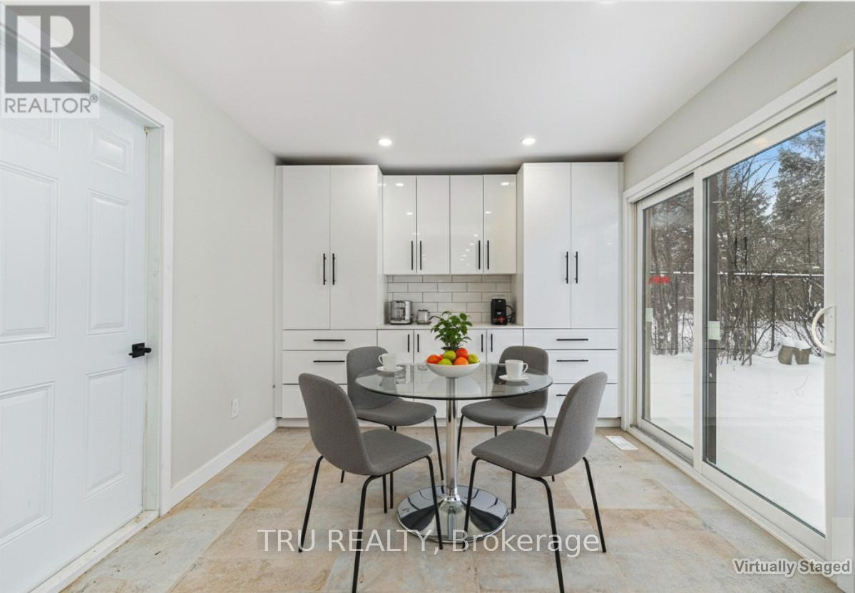 Photo 1 of 39 Sunnycrest Drive, Ottawa ON