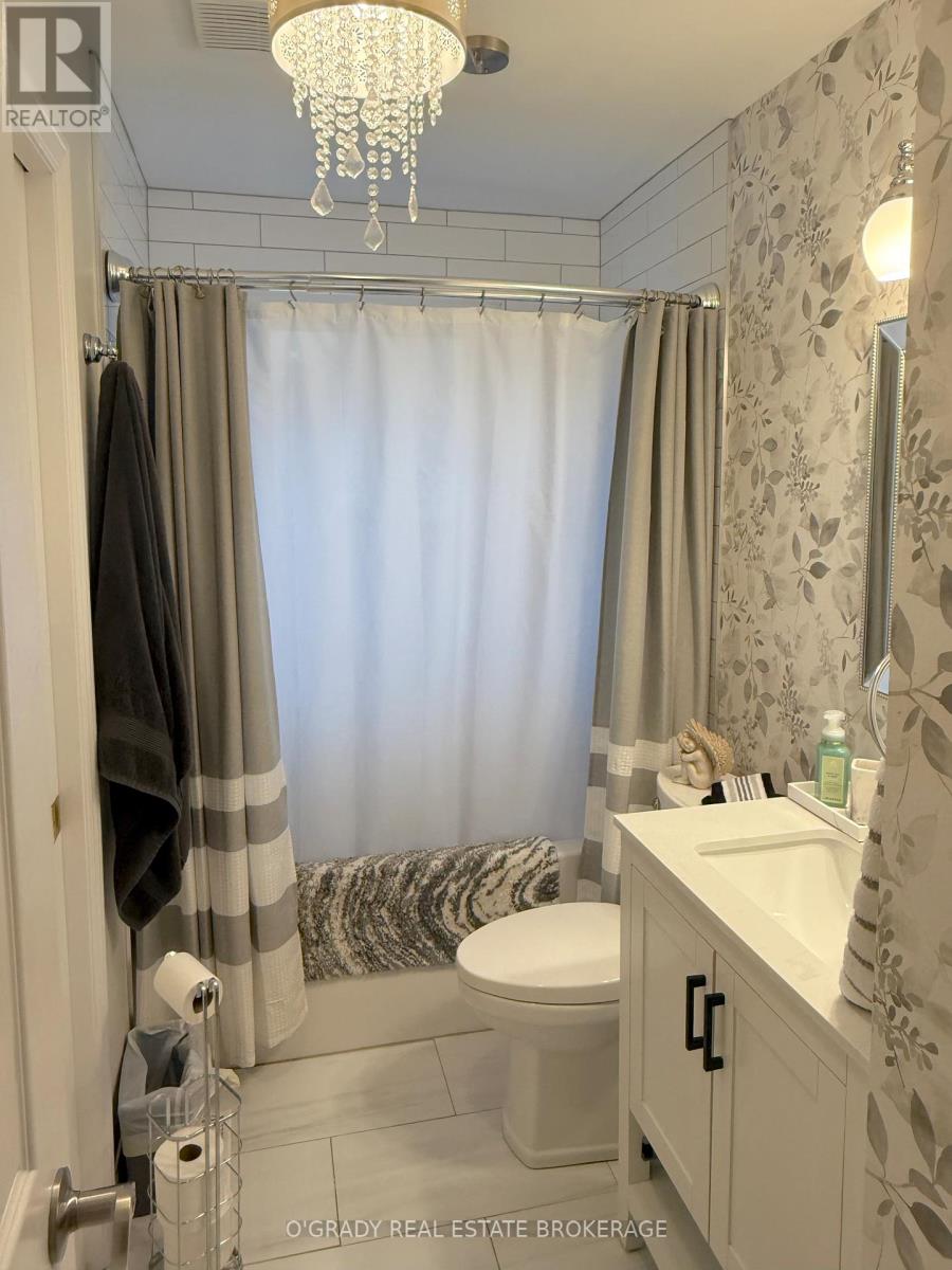 Photo 16 of 47 Meighen Crescent, Brockville ON