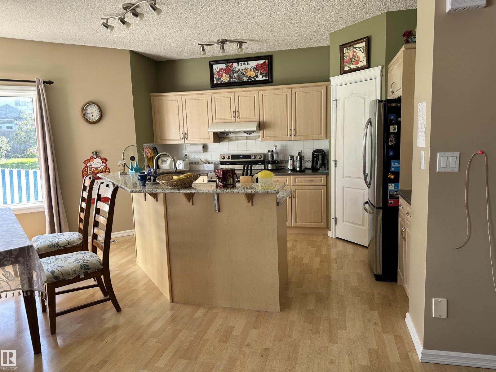 Photo 1 of 4619 151 Av Nw, Edmonton AB