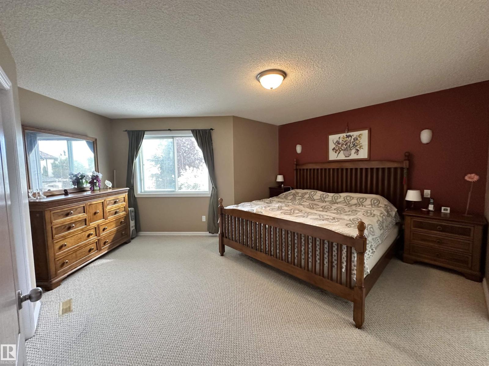 Photo 9 of 4619 151 Av Nw, Edmonton AB