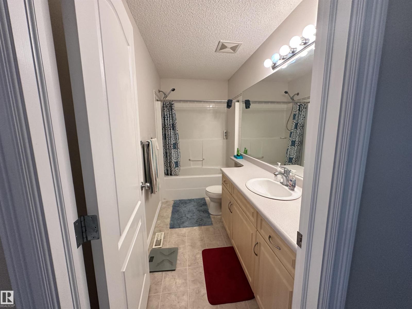 Photo 5 of 4619 151 Av Nw, Edmonton AB