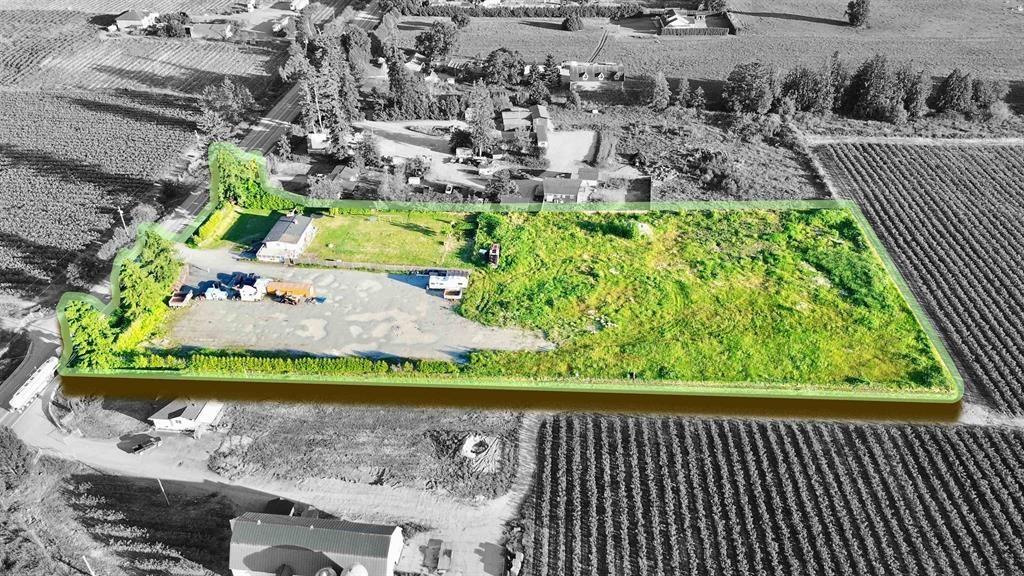 Photo 7 of 1863 264 Street, Langley BC
