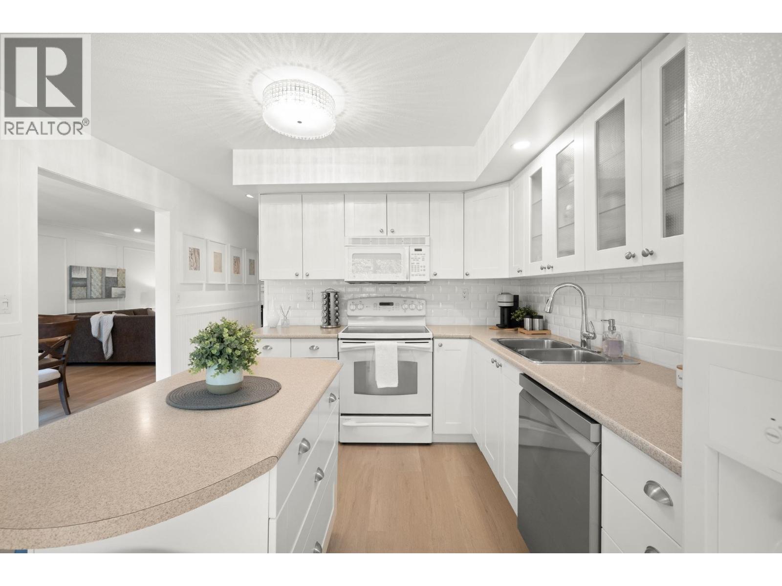 Photo 10 of 4845 Central Avenue, Delta BC