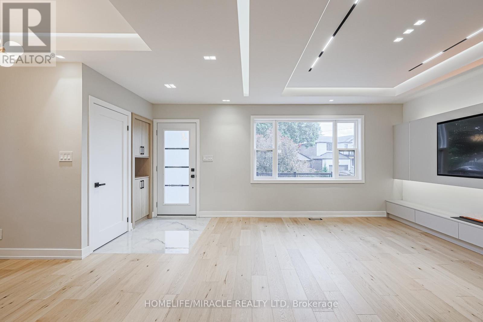 Photo 46 of 88 Inniswood Drive, Toronto ON