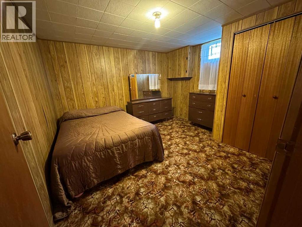 Photo 12 of 5402 57 Street, Taber AB