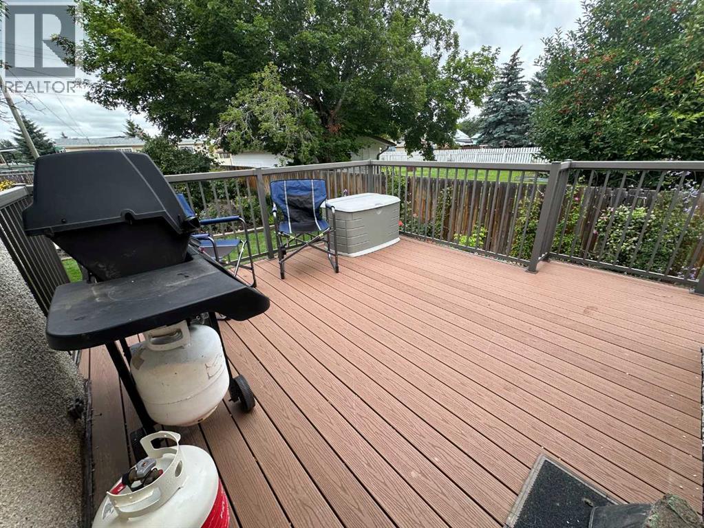 Photo 4 of 5402 57 Street, Taber AB