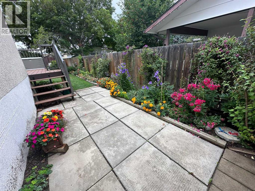 Photo 11 of 5402 57 Street, Taber AB