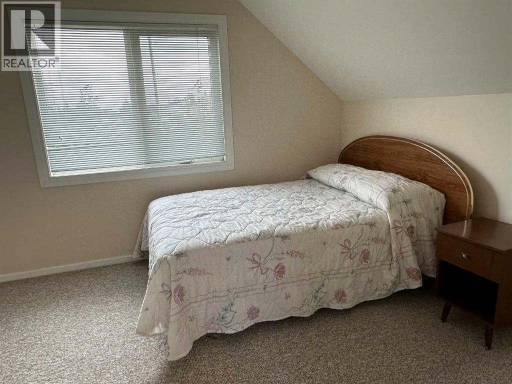 Photo 18 of 5402 57 Street, Taber AB