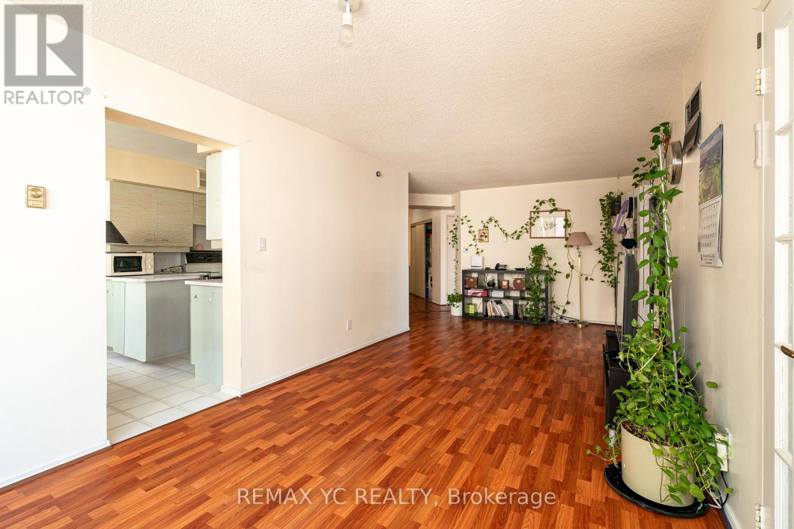 Photo 17 of 614 30 Greenfield Avenue, Toronto ON