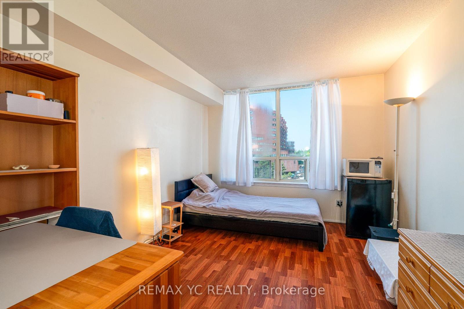 Photo 12 of 614 30 Greenfield Avenue, Toronto ON
