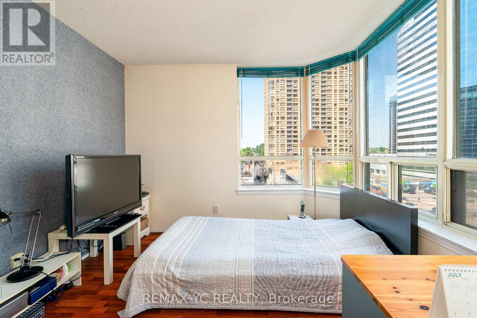 Photo 5 of 614 30 Greenfield Avenue, Toronto ON