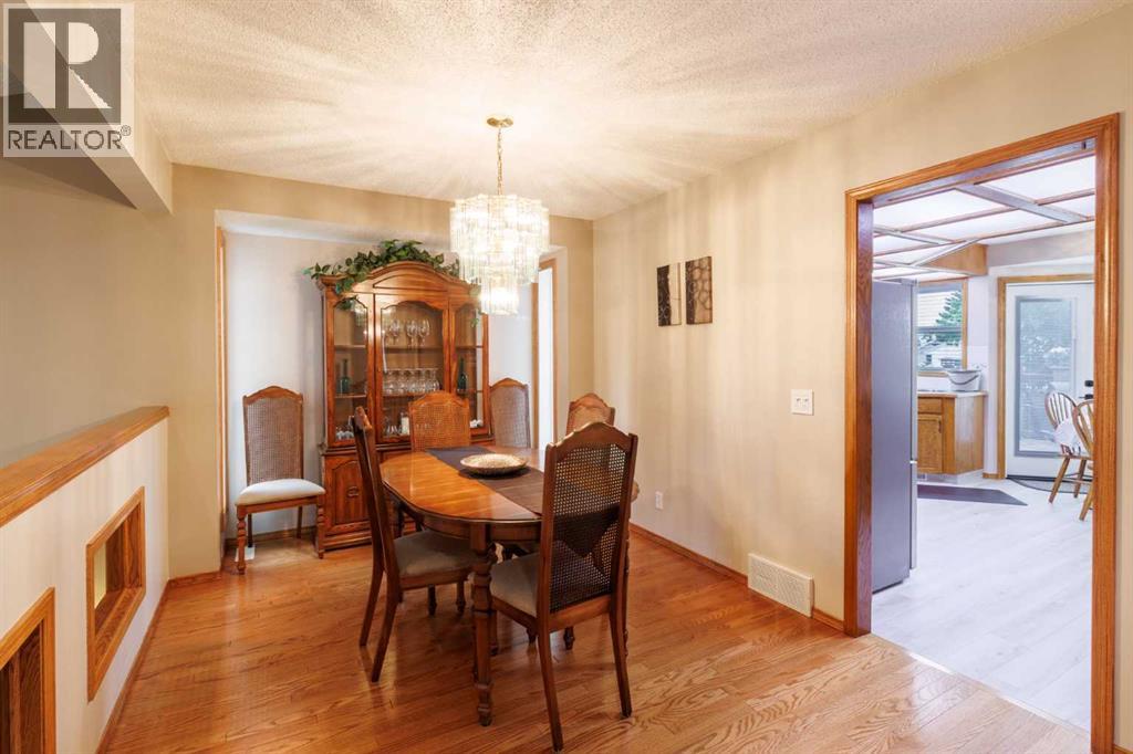 Photo 10 of 20 Macewan Ridge Gate Nw, Calgary AB