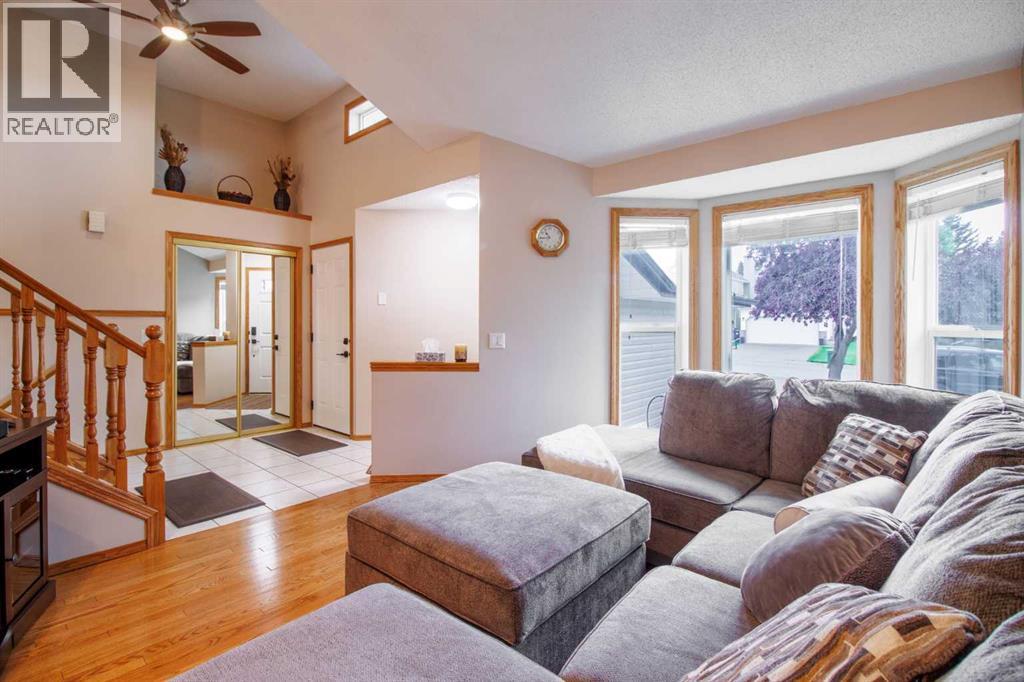 Photo 6 of 20 Macewan Ridge Gate Nw, Calgary AB