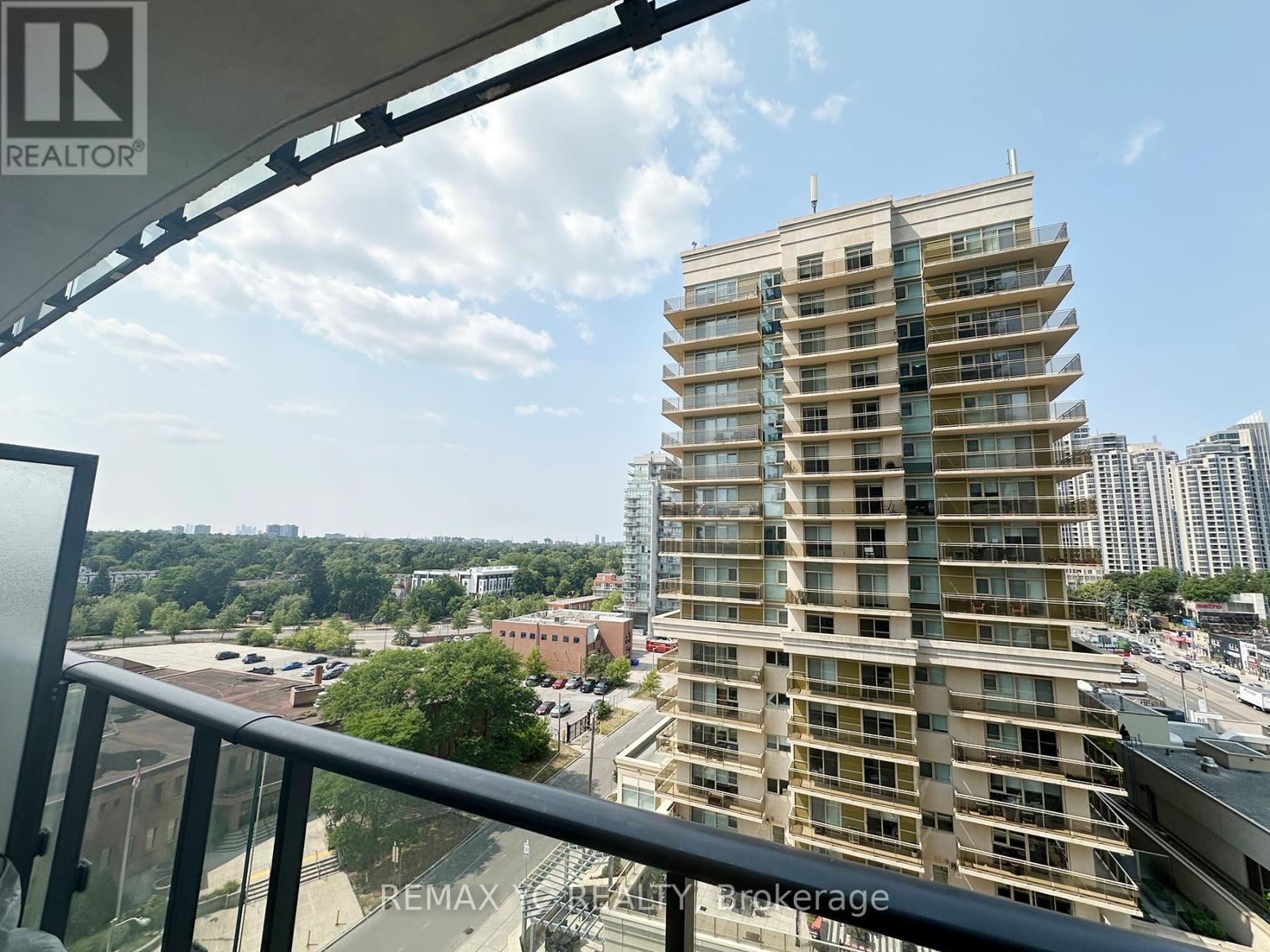 Photo 5 of 809 15 Ellerslie Avenue, Toronto ON