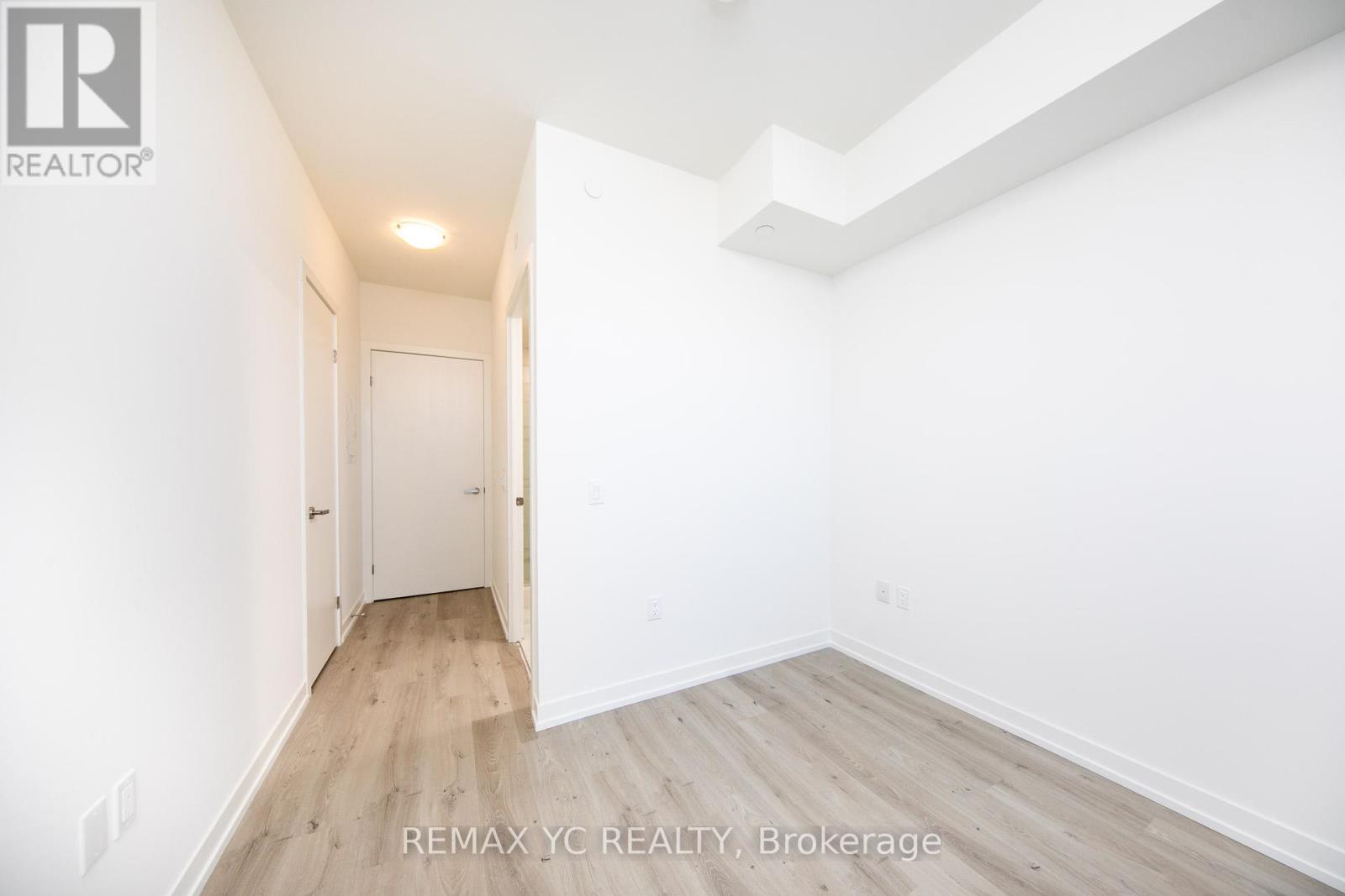 Photo 9 of 6606 138 Downes Street, Toronto ON