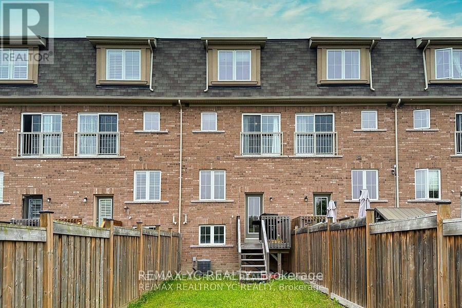 Photo 2 of 11 Reevesmere Lane, Ajax ON