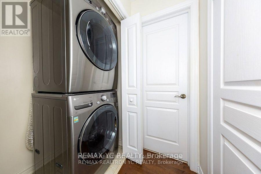 Photo 25 of 11 Reevesmere Lane, Ajax ON