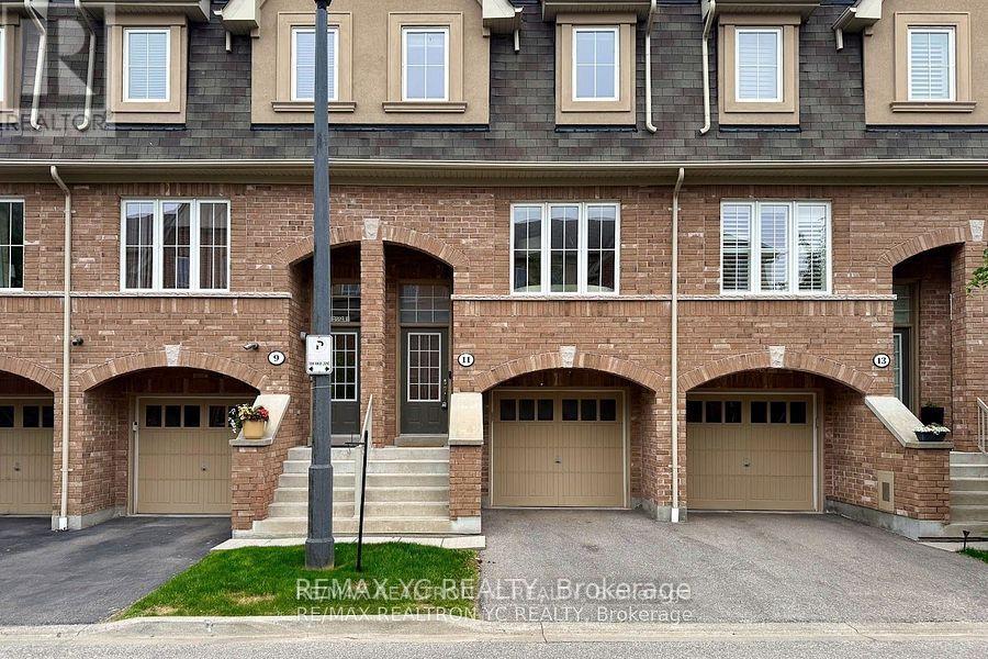Photo 16 of 11 Reevesmere Lane, Ajax ON
