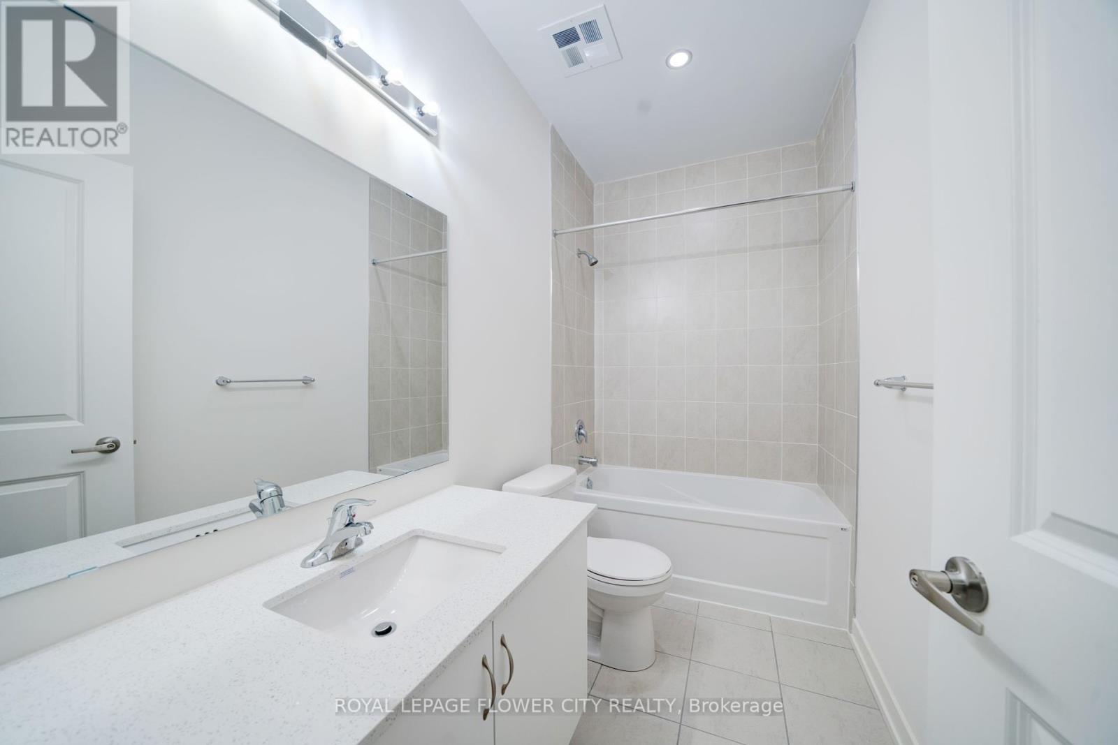 Photo 38 of 2304 58 Elizabeth Street S, Richmond Hill ON