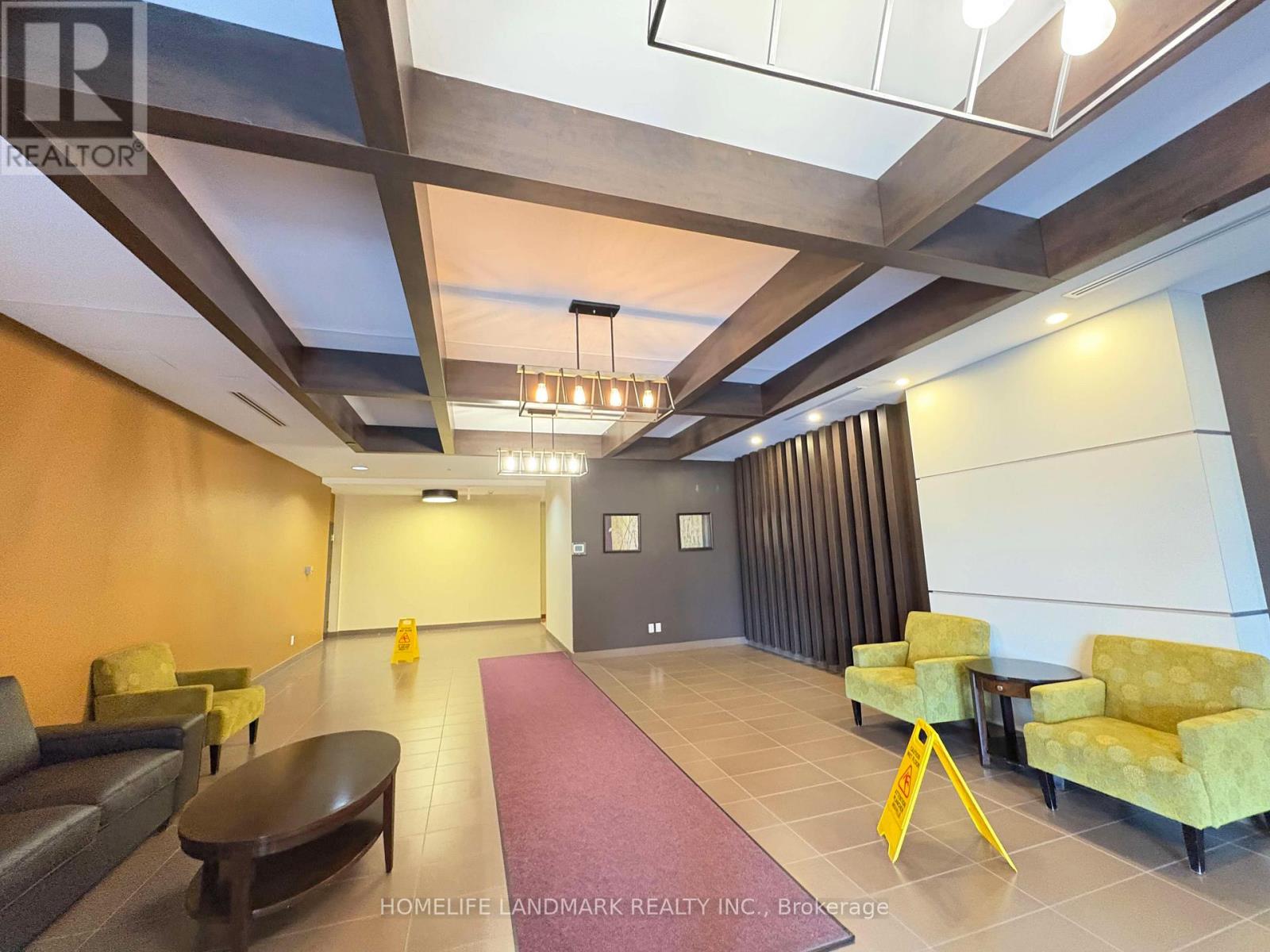 Photo 20 of 386 11211 Yonge Street, Richmond Hill ON