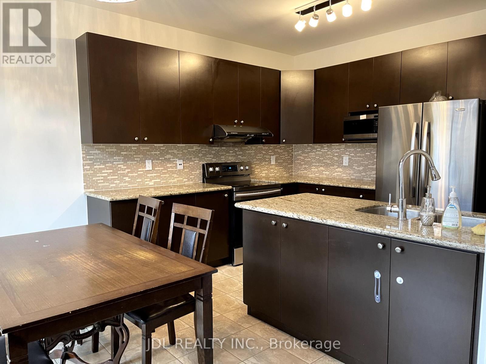 Photo 23 of 17 Kentland Street, Markham ON