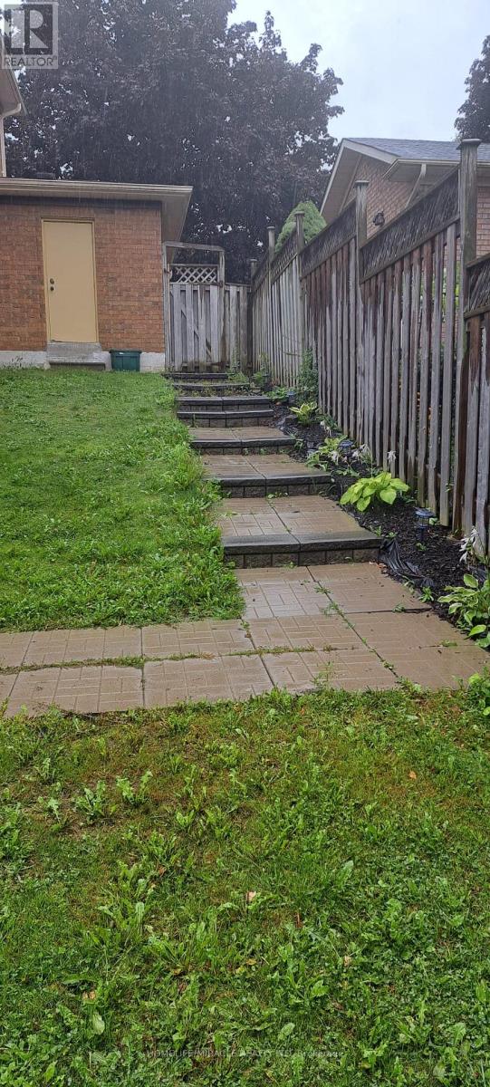 Photo 12 of Bsmt A 2 Vesta Drive, Richmond Hill ON