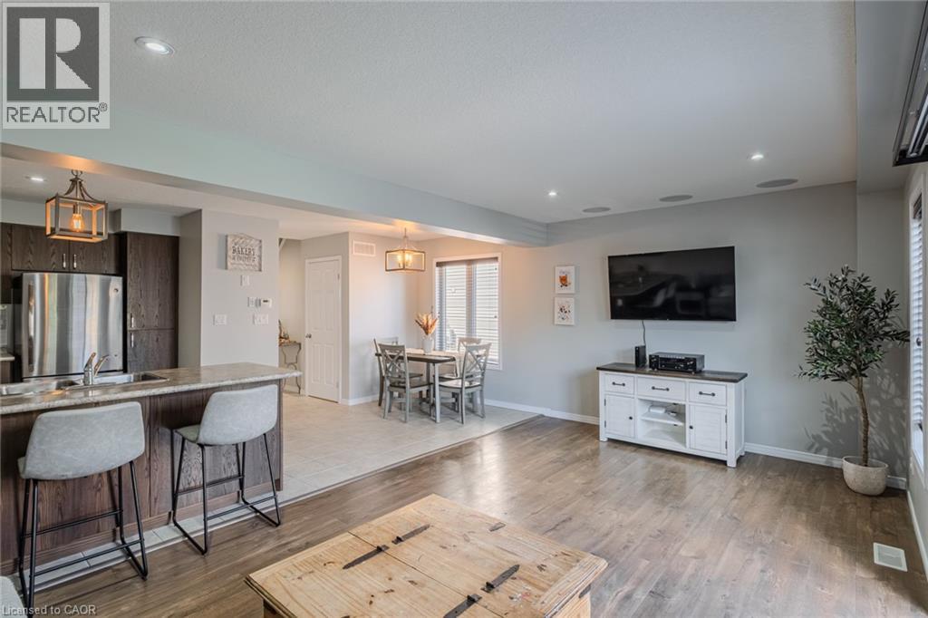 Photo 14 of 37 Trillium Way, Simcoe ON