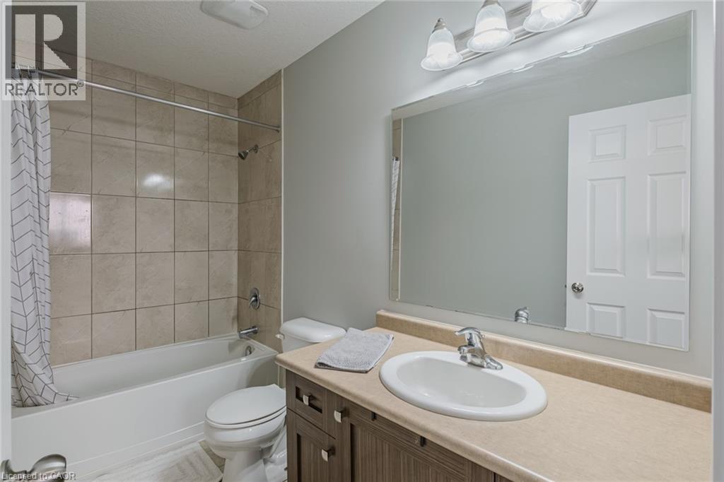 Photo 23 of 37 Trillium Way, Simcoe ON