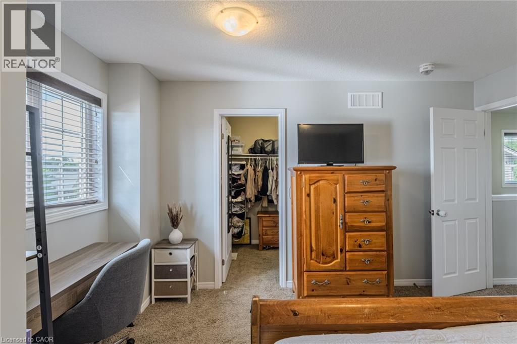 Photo 26 of 37 Trillium Way, Simcoe ON