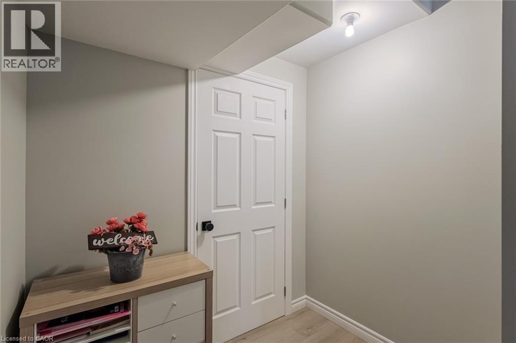 Photo 31 of 37 Trillium Way, Simcoe ON