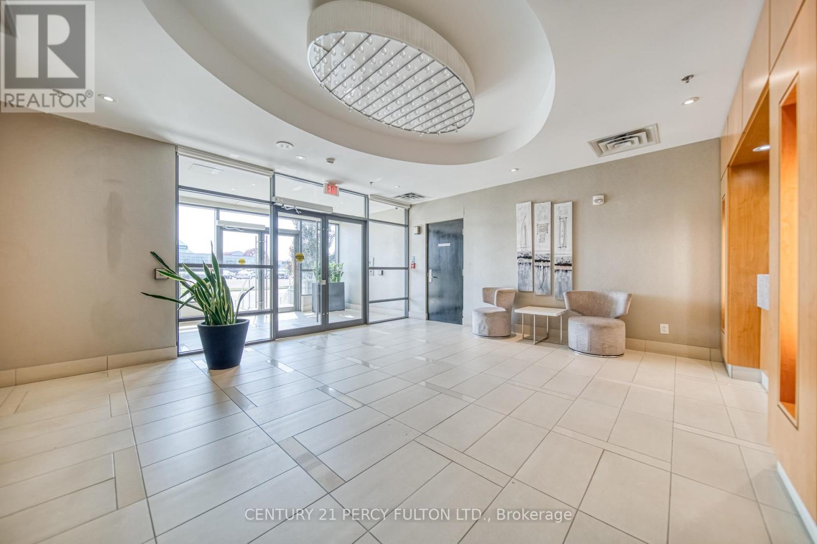 Photo 18 of 902 840 Queens Plate Drive, Toronto ON