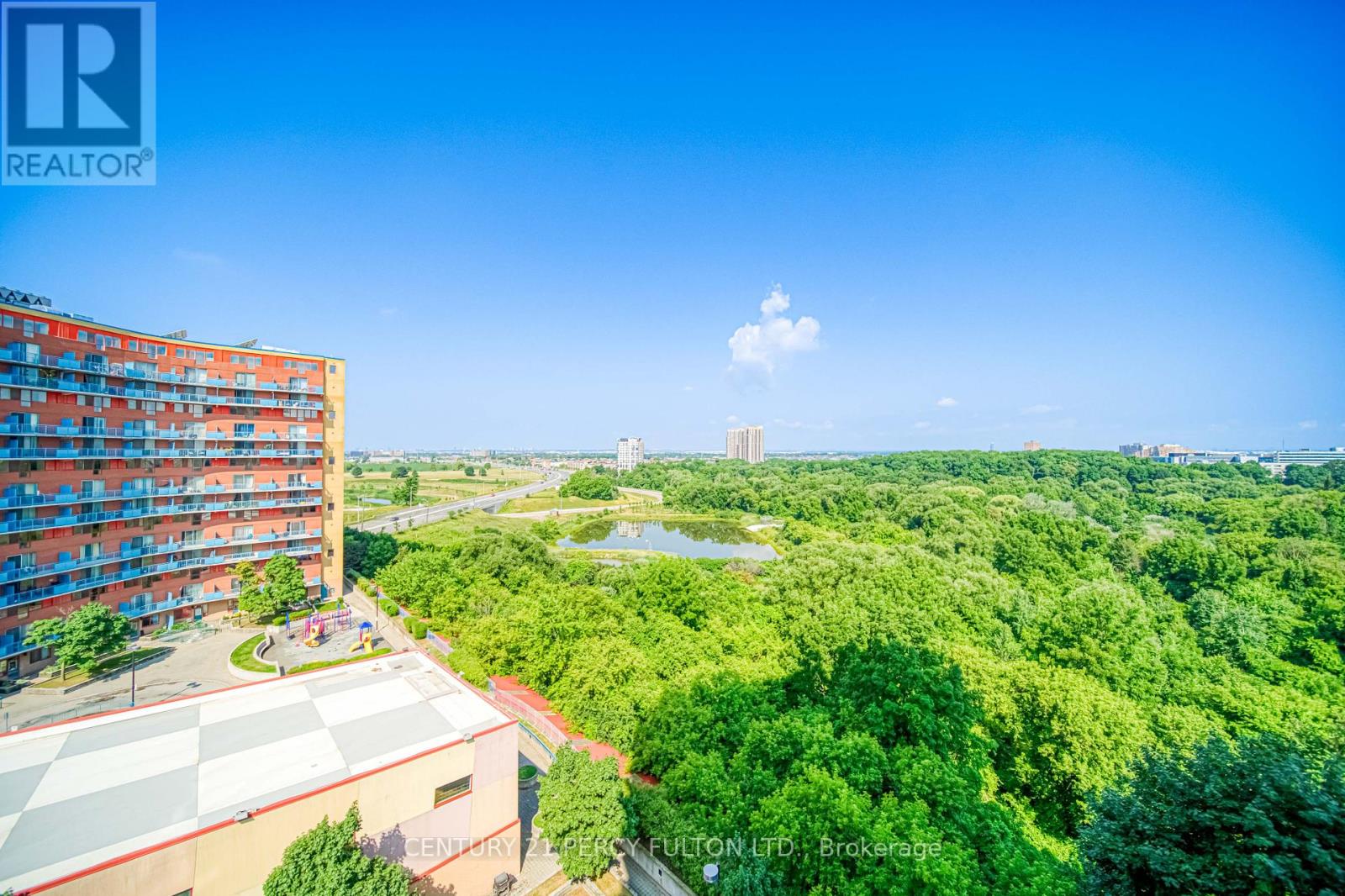 Photo 2 of 902 840 Queens Plate Drive, Toronto ON